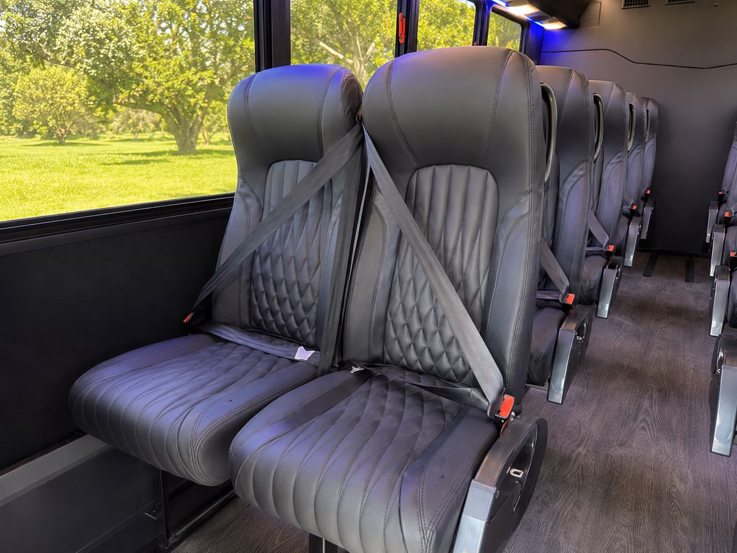 why a minibus is the smart choice for foothill and springville venues